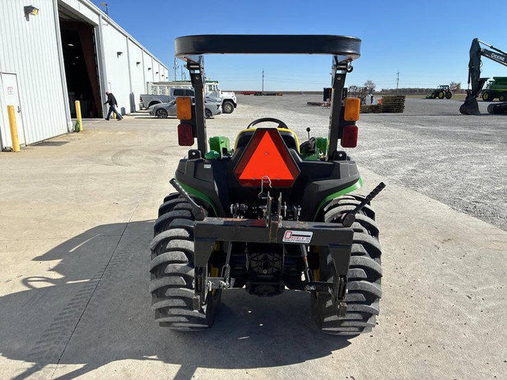 2018-john-deere-3038e-image-5