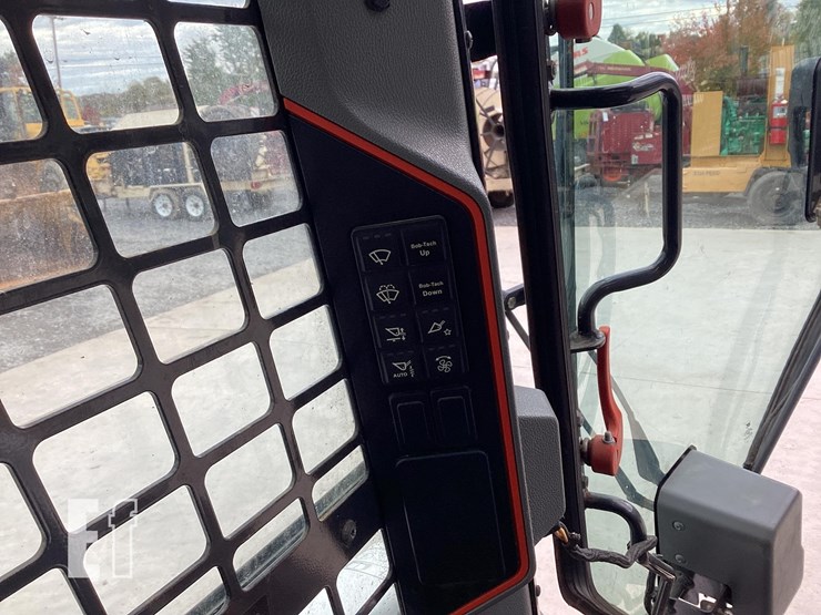 2021-bobcat-t76-image-18