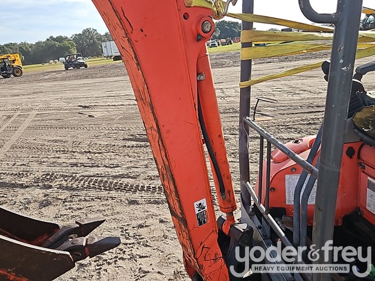 2013-kubota-u17-image-22