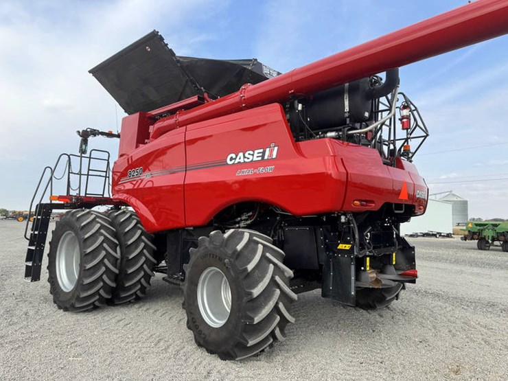2023-case-ih-8250-image-58