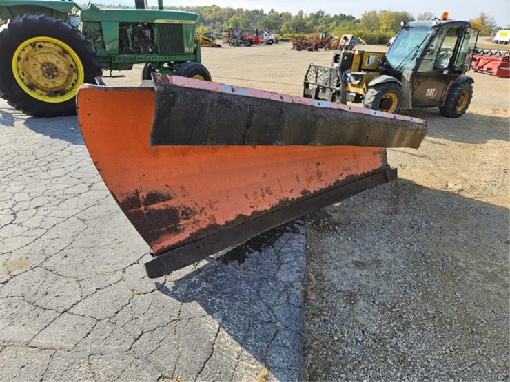 #3023-•-bonnell-10'-one-way-snow-plow-image-7