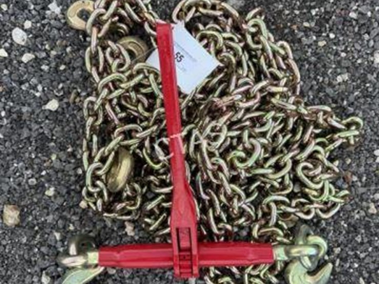 #55-•-(2)-3/8"-20'-chains-&-(1)-9,200-lb-boomer-image-1