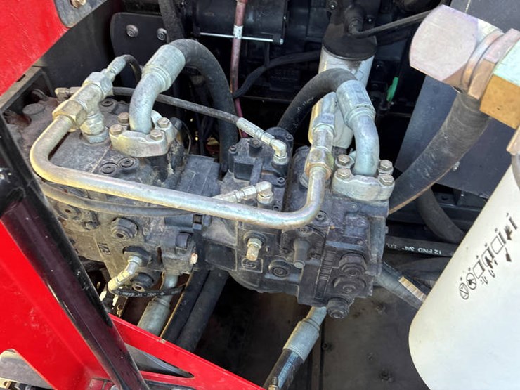 #122136-•-2009-mf-9795-#huc7217-image-98