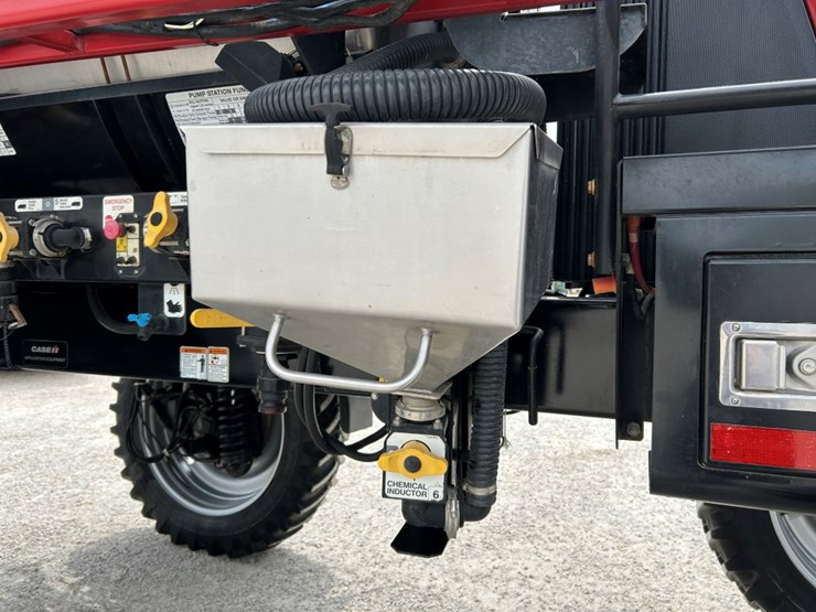 2014-case-ih-3200b-image-98