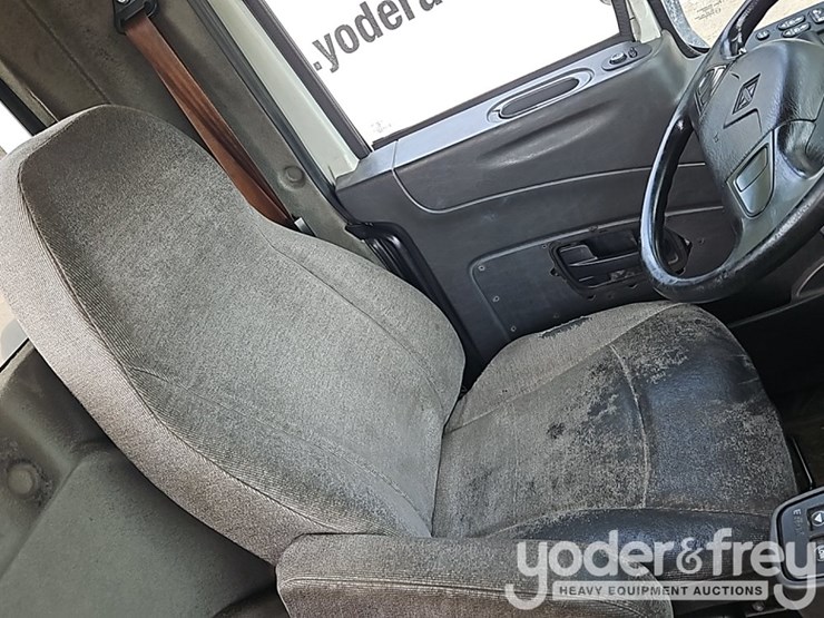 2017-international-8600-image-46