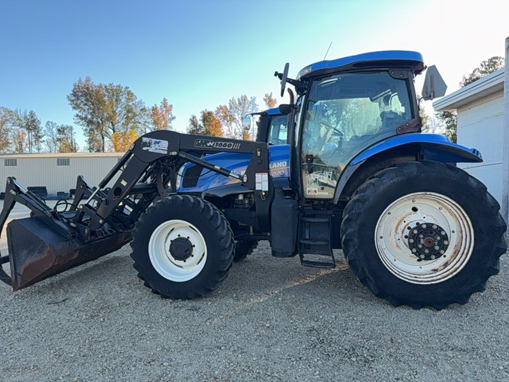 new-holland-t6070-image-2