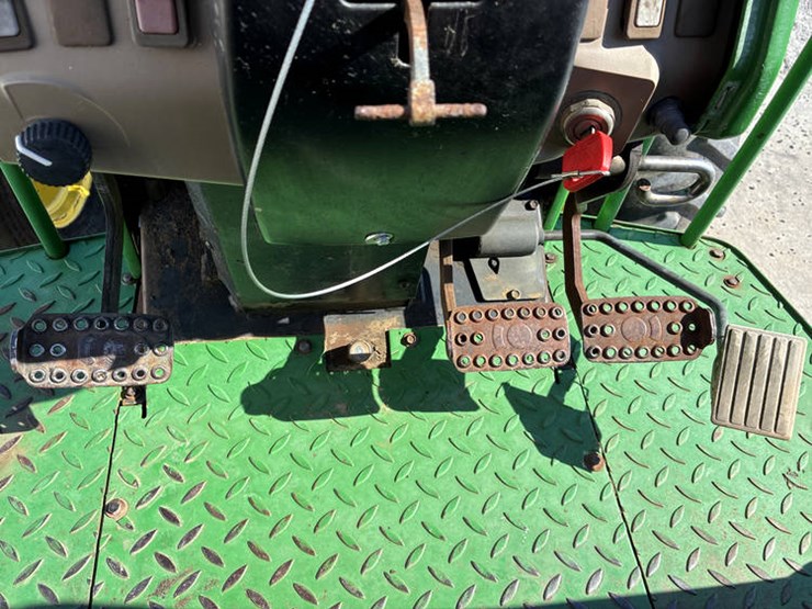 2007-john-deere-6215-image-57