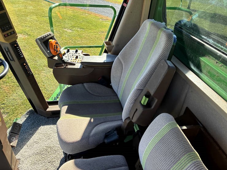 2010-john-deere-2010-image-103