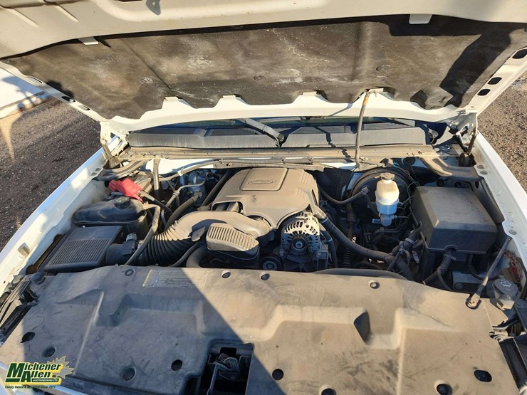 2011-chevrolet-silverado-1500-lt-image-26