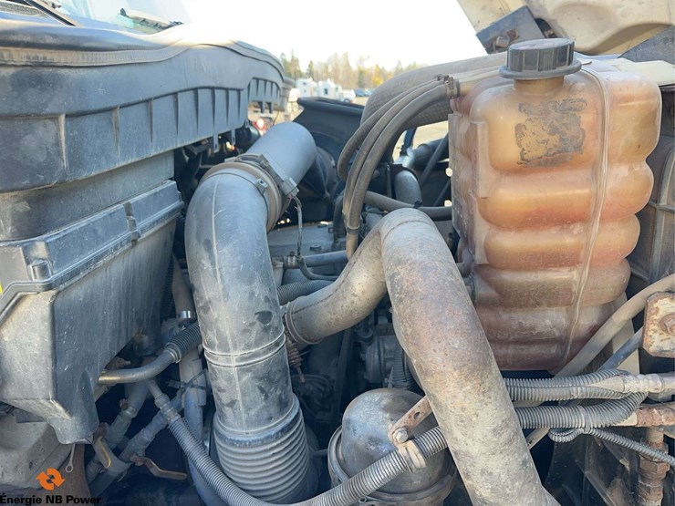 2012-international-7400-image-14