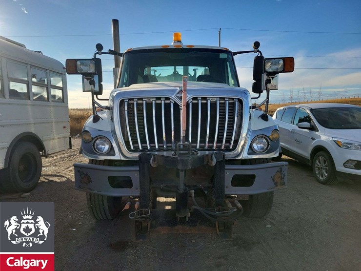 2008-international-workstar-7500-image-2