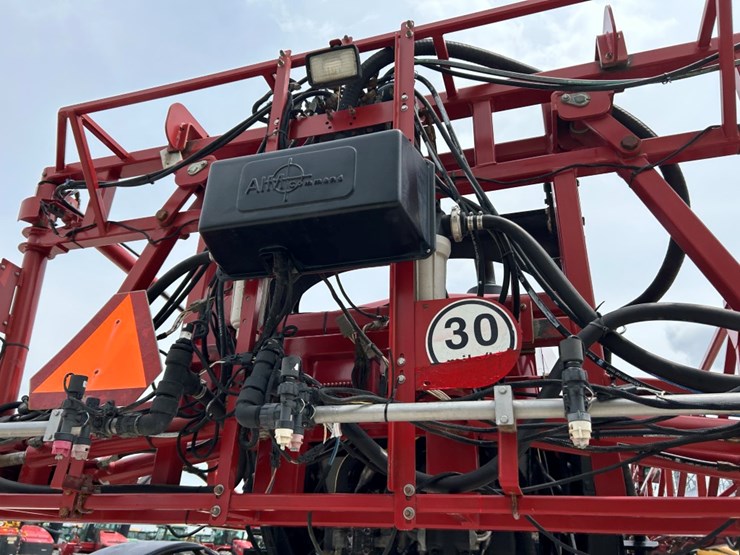 2014-case-ih-3200b-image-20