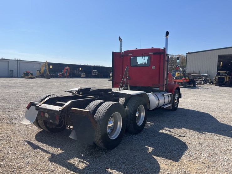 2004-caterpillar-c15-image-7