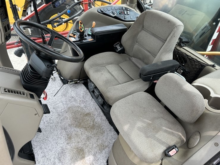 2014-case-ih-3200b-image-39