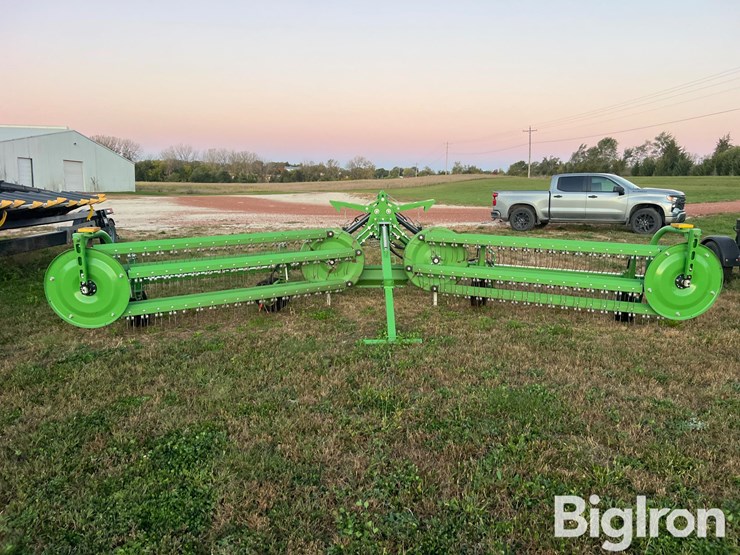 2022-samasz-twist-600p-front-mount-basket-rake-image-11