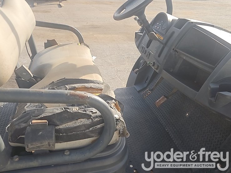 2019-club-car-carryall-1700-image-23