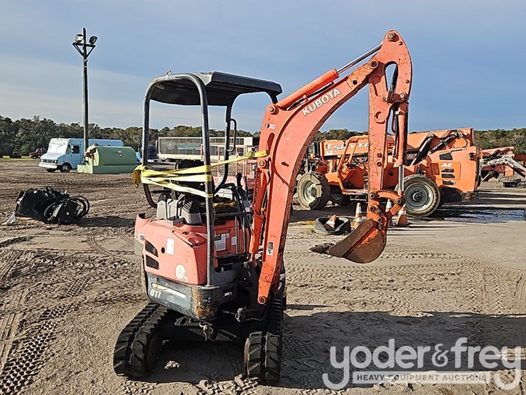 2013-kubota-u17-image-1