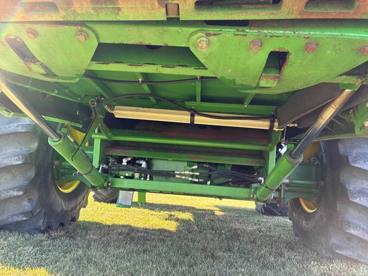 2010-john-deere-2010-image-32