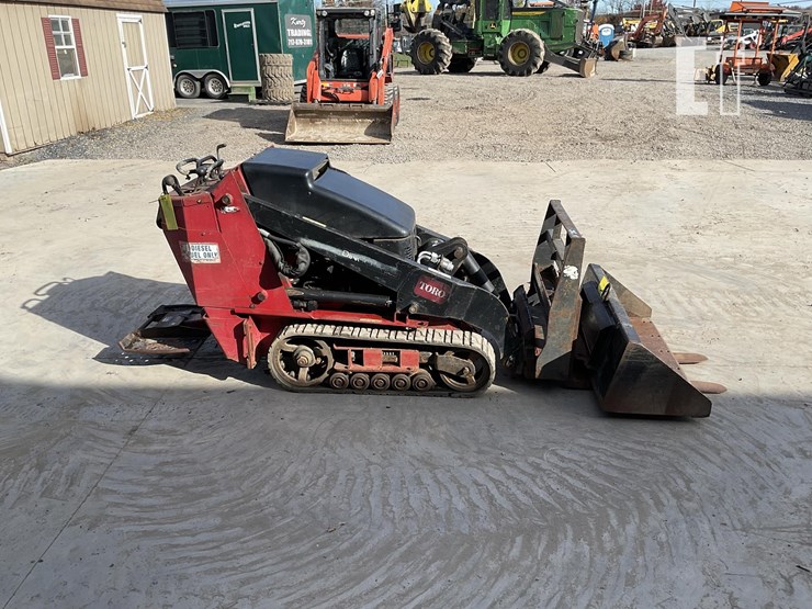 2010-toro-dingo-tx525n-image-5