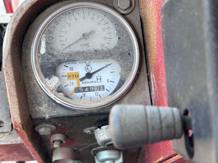 farmall-1066-hydro-image-33