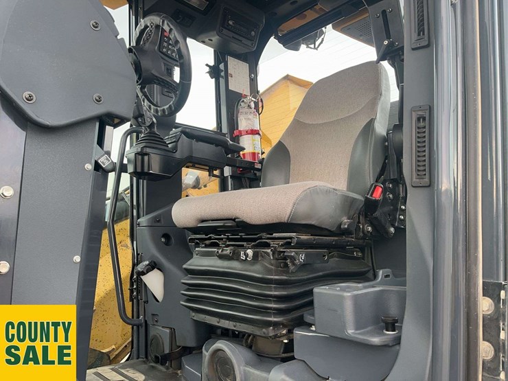 2020-deere-872gp-image-11