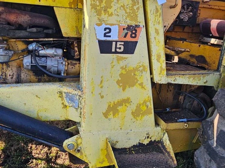 white-2-78-industrial-tractor-image-27