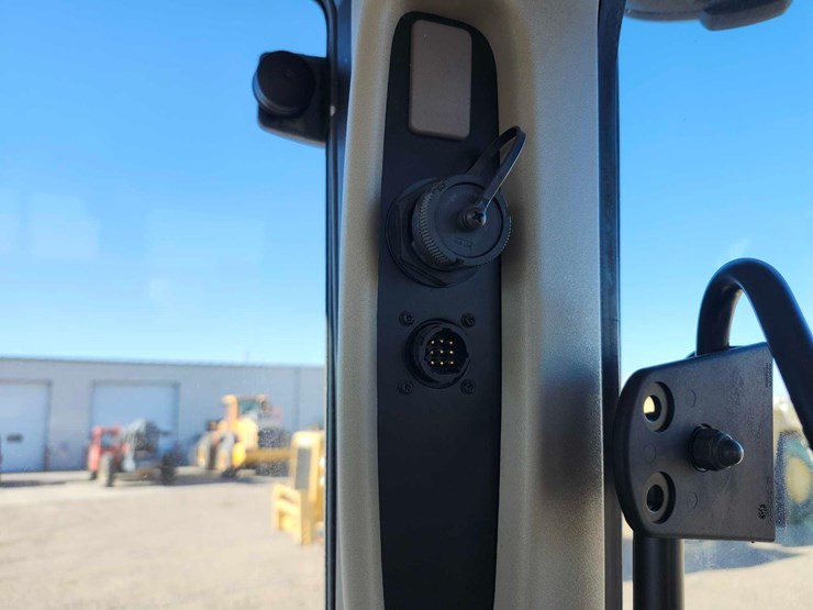 2023-john-deere-6145m-image-62