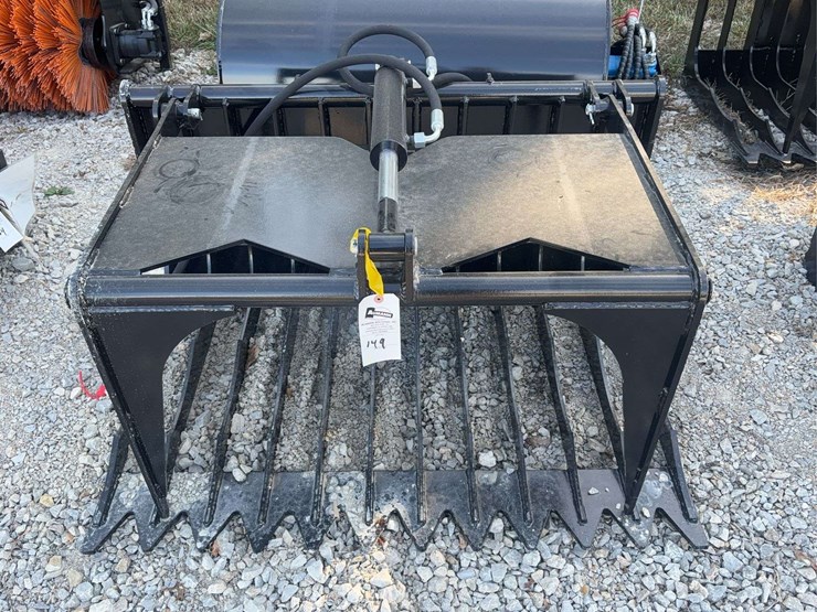 skid-steer-hollow-wood-grabber-image-1