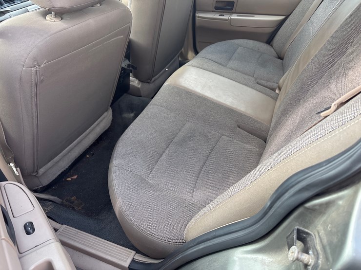 #5009-•-2003-ford-crown-victoria-|-for-parts/repairs-image-5