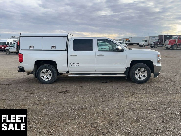 2017-chevrolet-silverado-1500-image-5