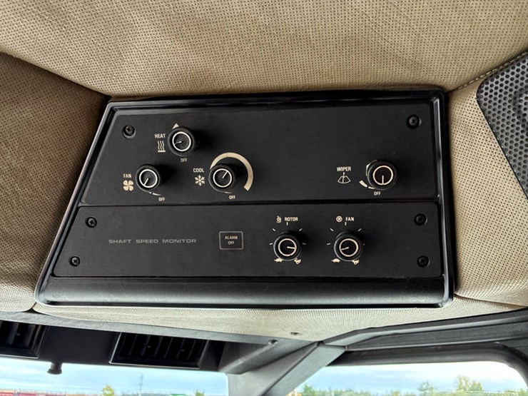 1990-case-ih-1660-image-106