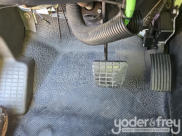 2017-international-8600-image-43