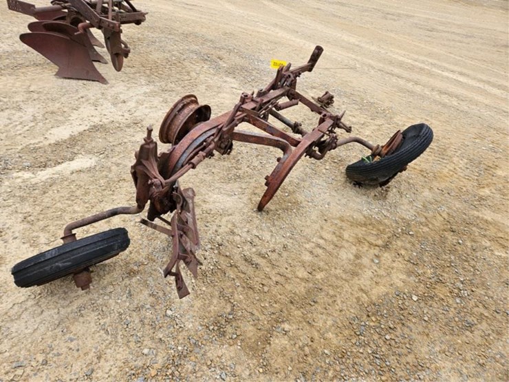 #3102-•-2-btm-pull-plow-frame-image-5