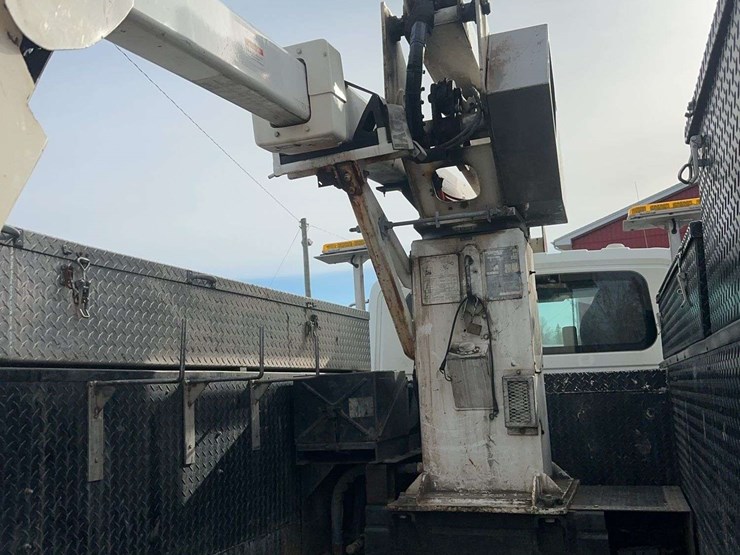 2017-international-durastar-4300-image-18