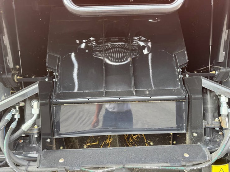 2023-case-ih-8250-image-39