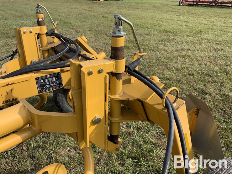 2016-vermeer-r2300-image-19