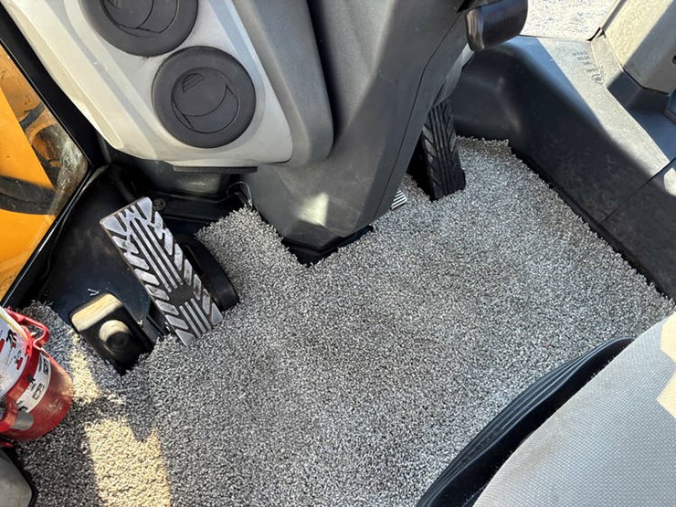 #122215-•-2019-jd-524l-#1dw524lzekf700961-image-79