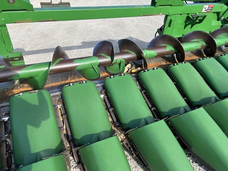 2021-john-deere-c18f-image-37