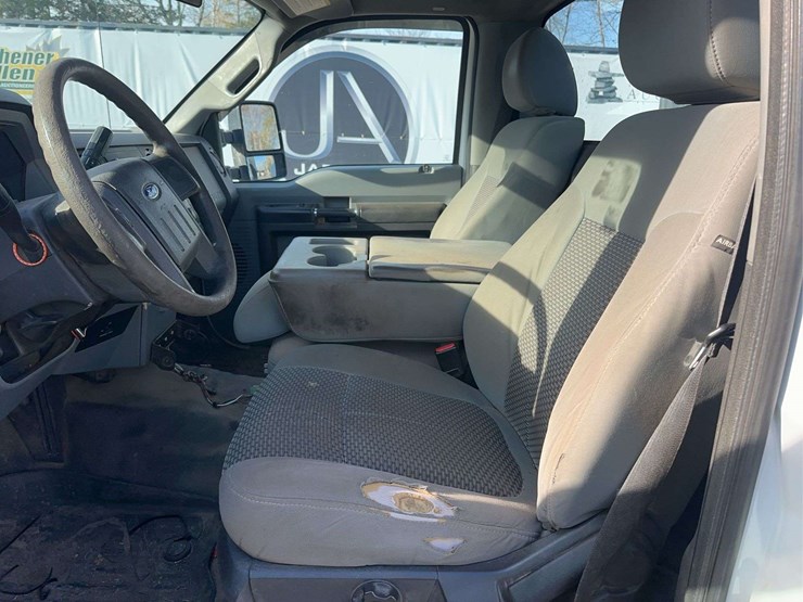 2013-ford-f350-xl-image-21