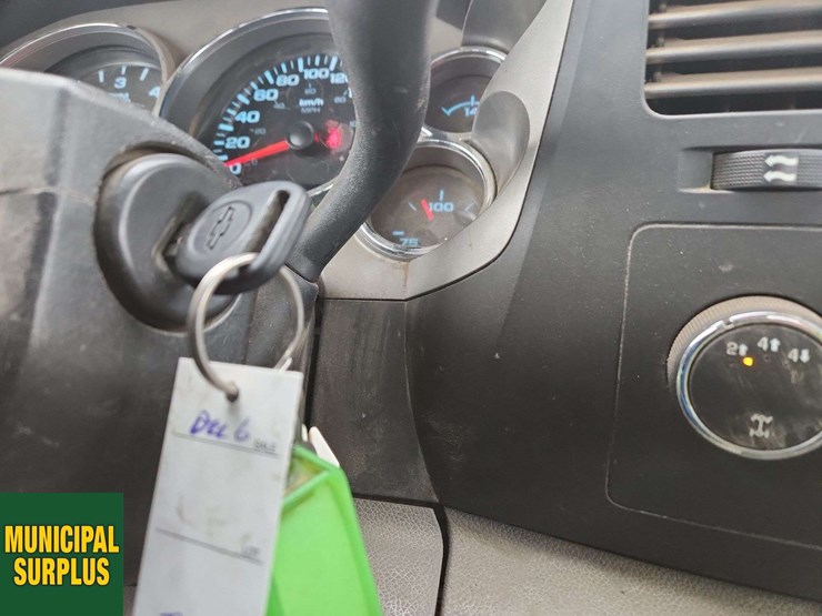 2013-chevrolet-silverado-3500hd-image-12