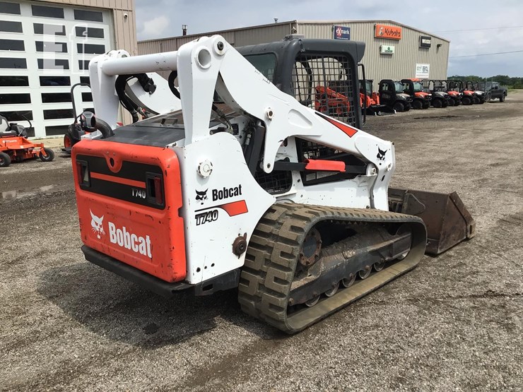 2017-bobcat-t740-image-5