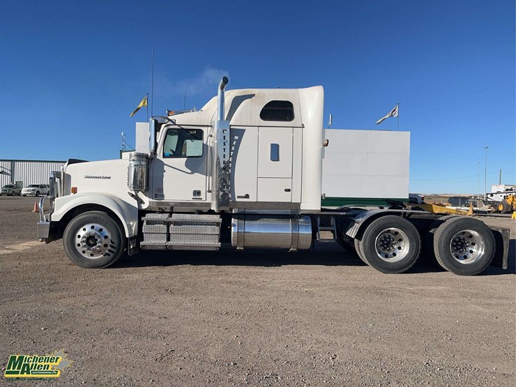 2016-western-star-4900-image-2