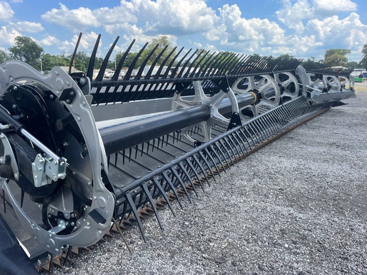 2023-mac-don-fd240-image-16