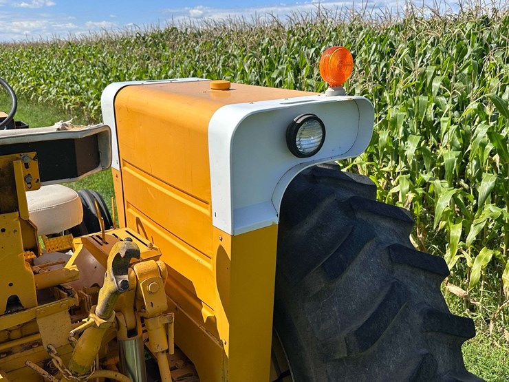 minneapolis-moline-g1355-image-33