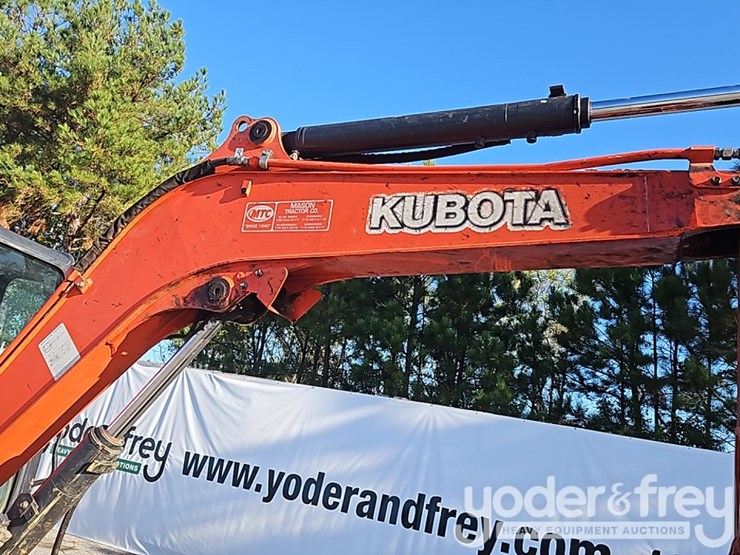 2016-kubota-kx057-4-image-23
