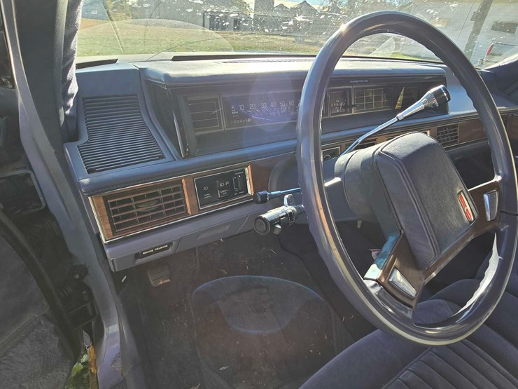 1985-oldsmobile-ninety-eight-regency-image-21