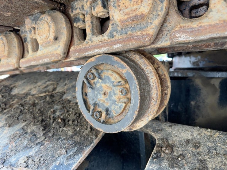 2004-caterpillar-330cl-hydraulic-excavator-image-20