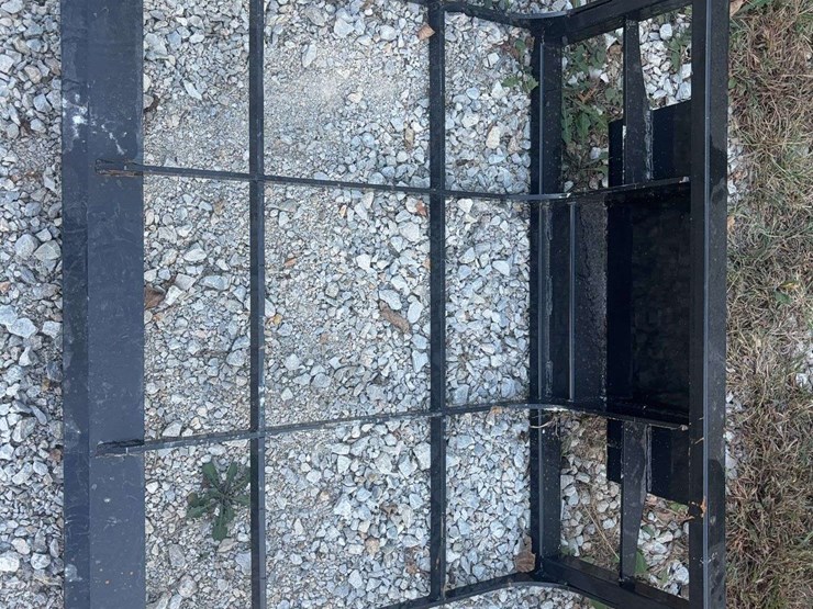 mini-skid-steer-land-leveler-image-1