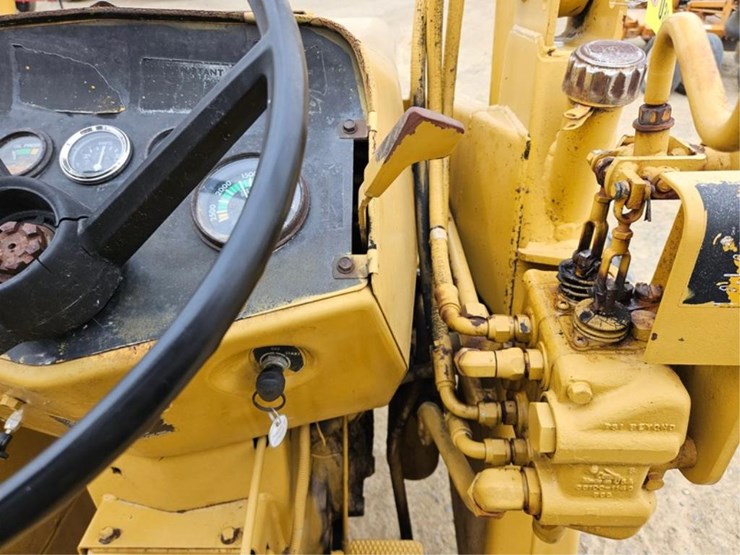 #3093-•-massey-ferguson-34a-tractor/loader-image-32