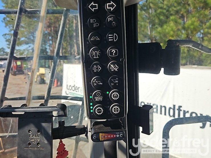 2017-caterpillar-966m-image-56